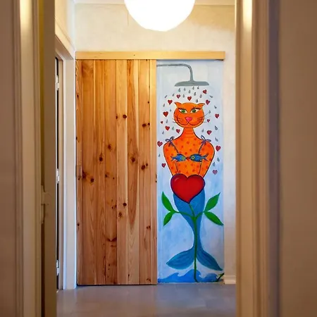 On Dany Cozy Flat